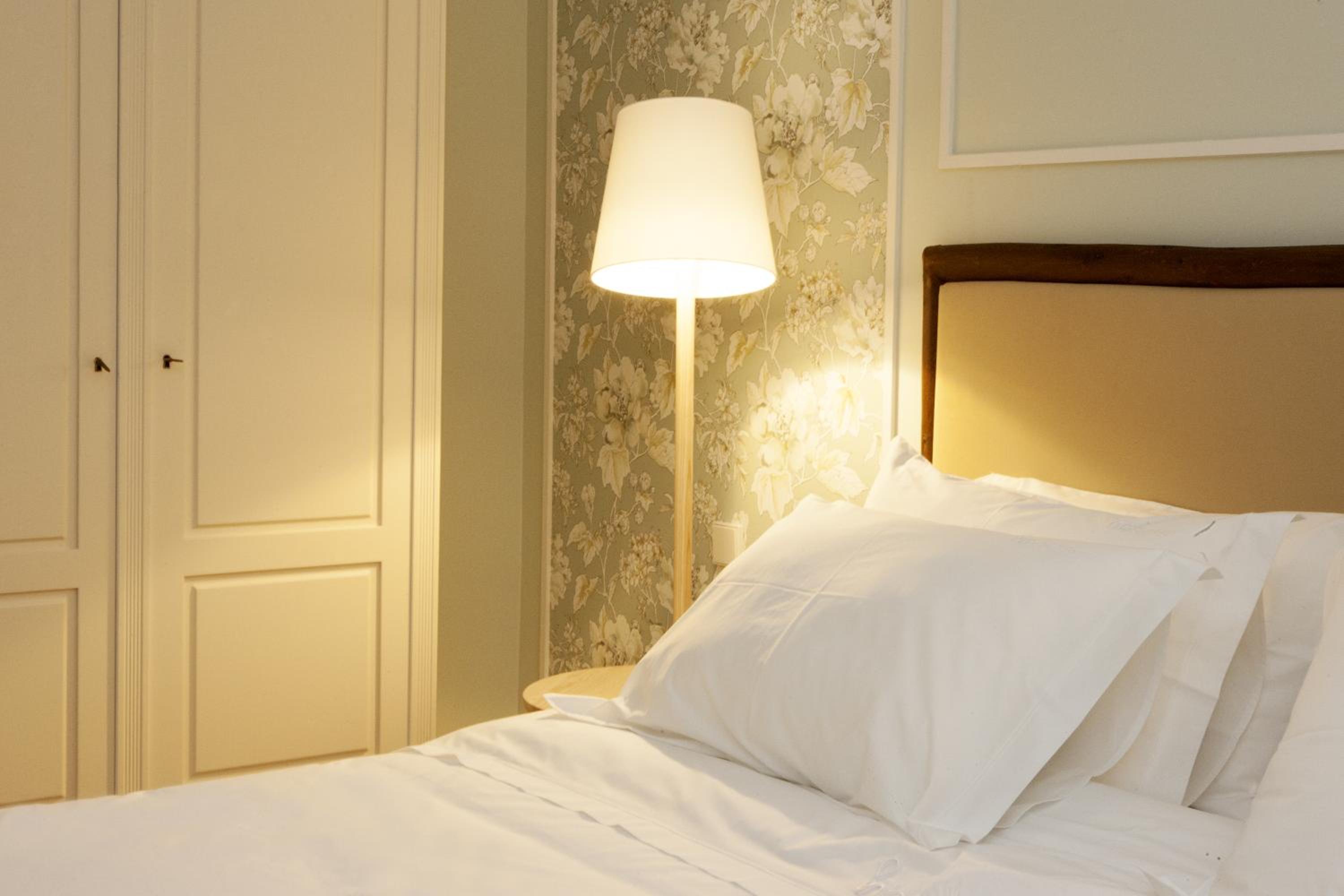 Double or Twin Room with Terrace
