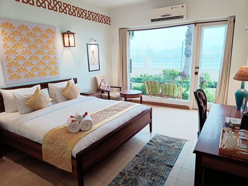 Deluxe Ganga view