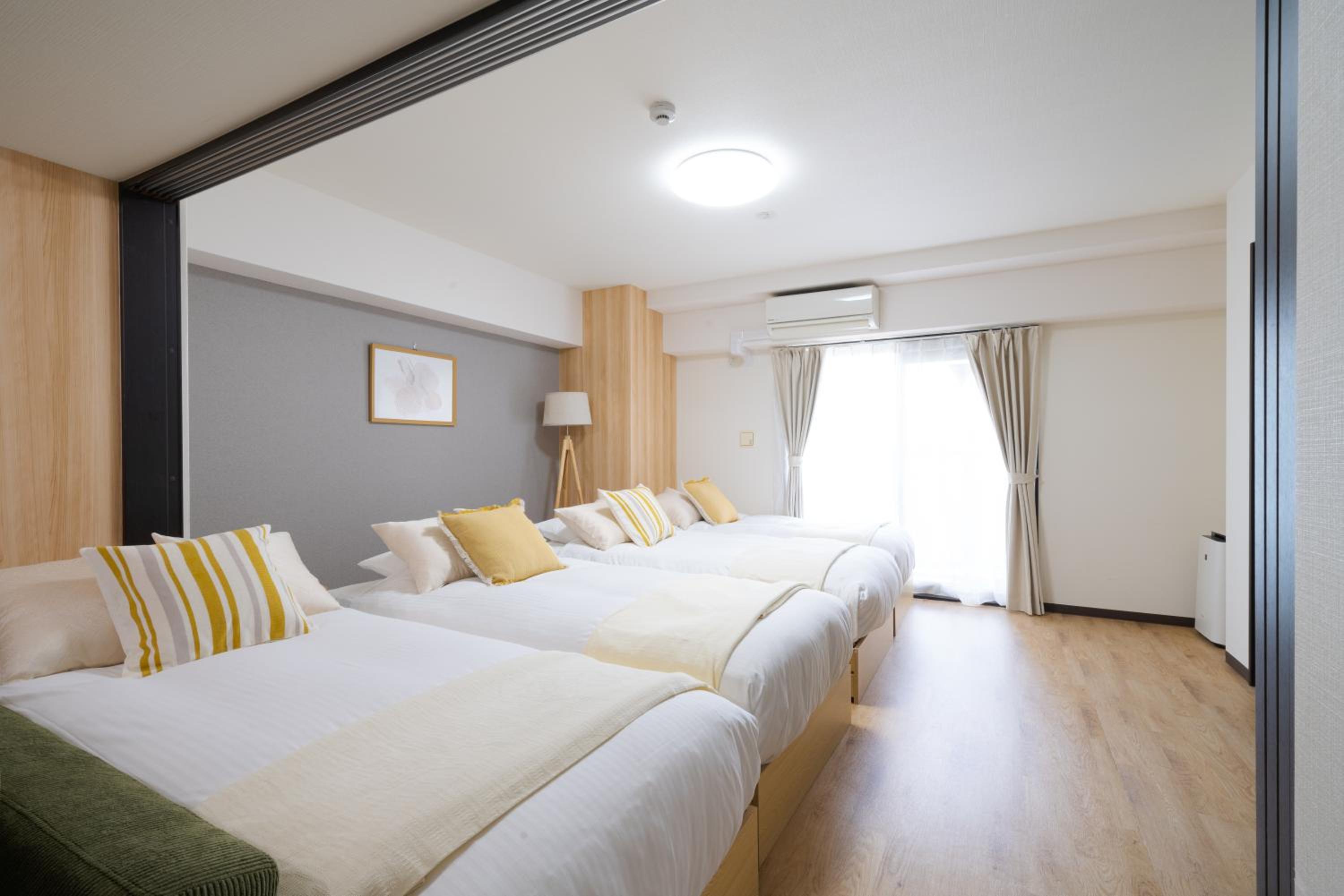 Deluxe Family Room