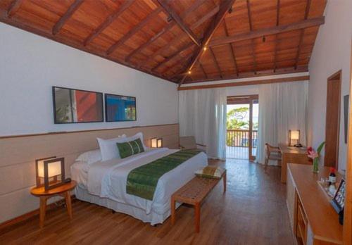 Deluxe Suite with Sea View