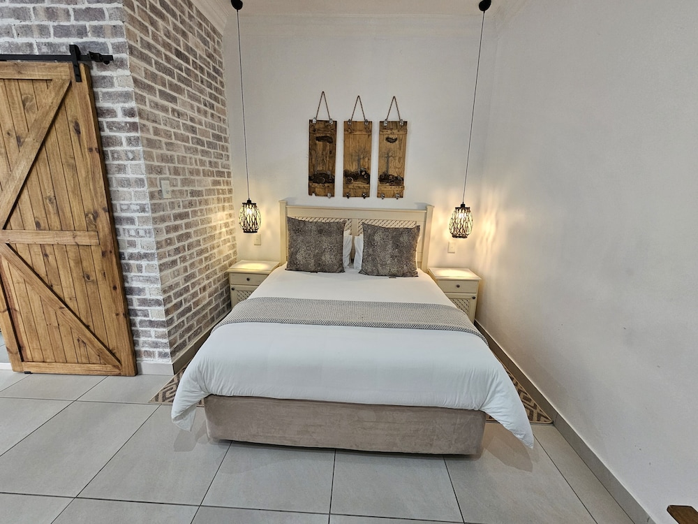 Deluxe Family Apartment with Balcony, Courtyard View, 1 Bedroom