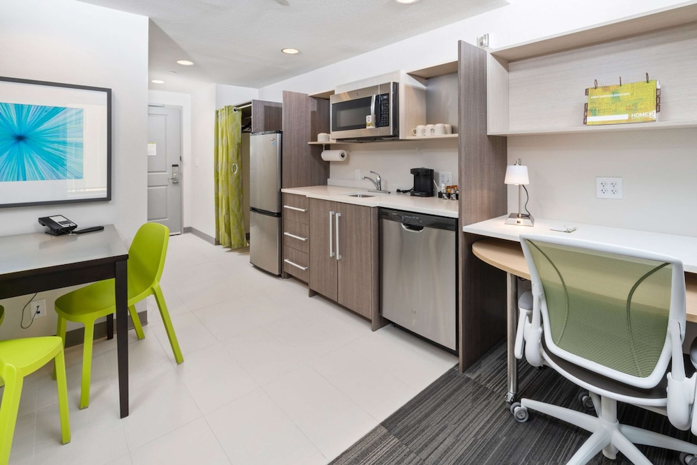Room, 1 Queen Bed, Accessible (3x3 Shower)