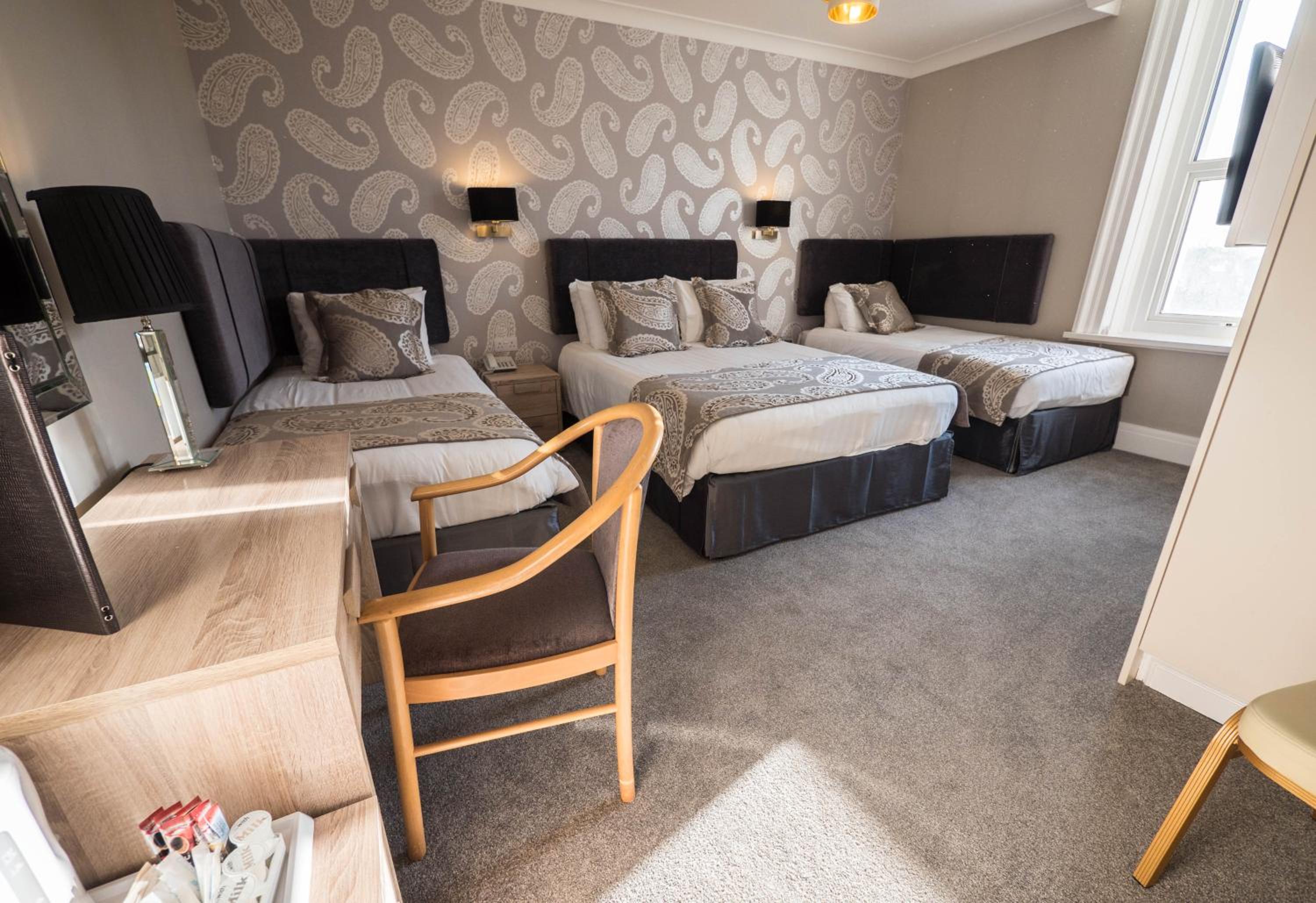 Family Room (Sleeps 4)