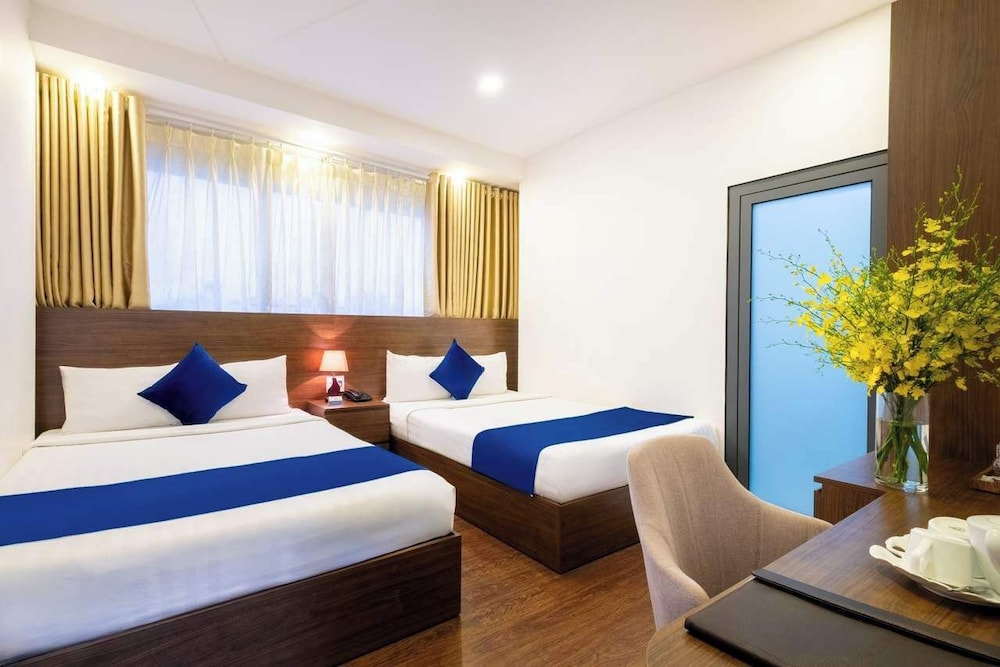 Family Room 1
