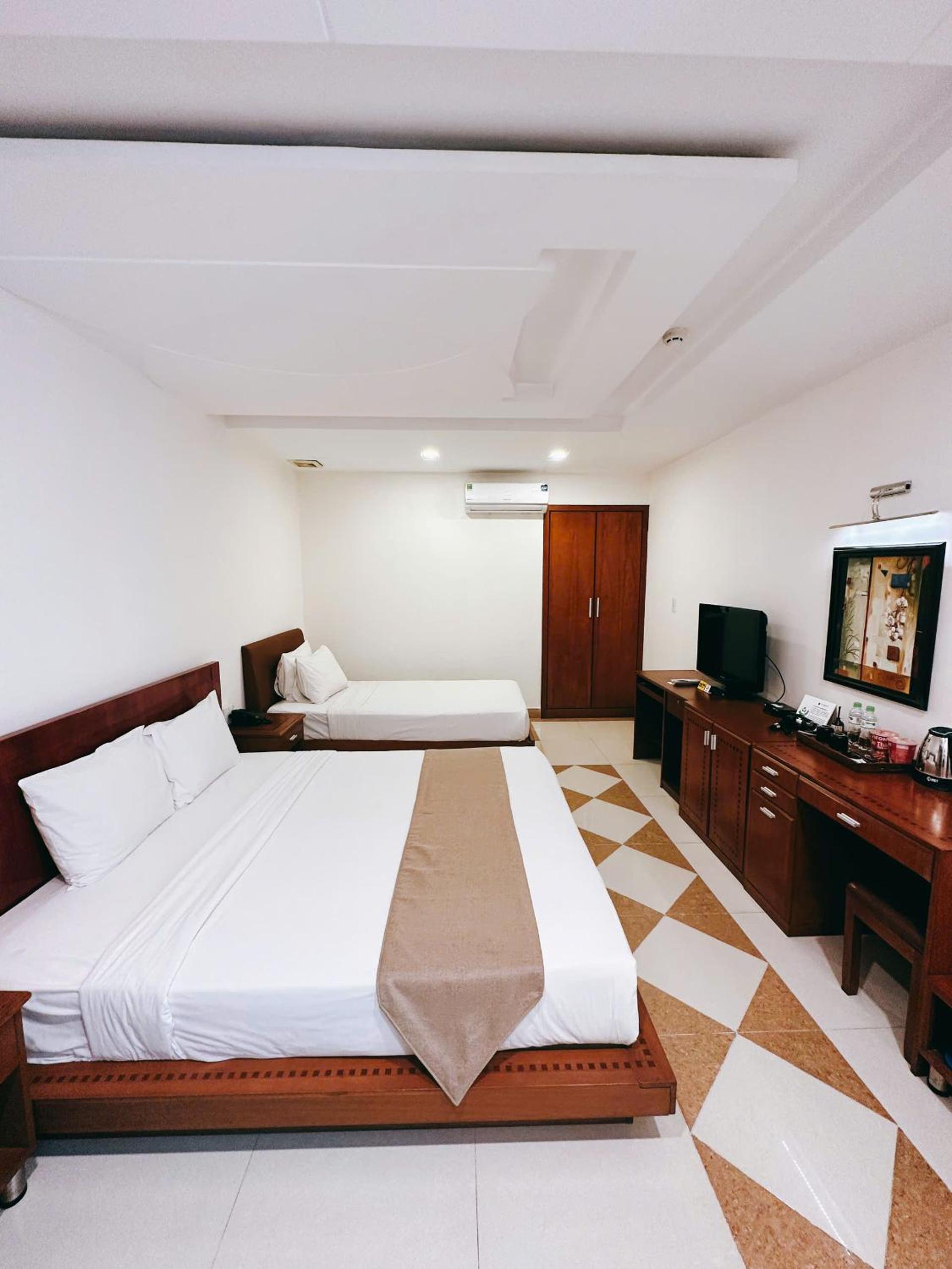Deluxe Family Room