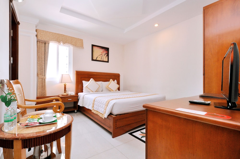 Standard Double Room, 1 Queen Bed, City View