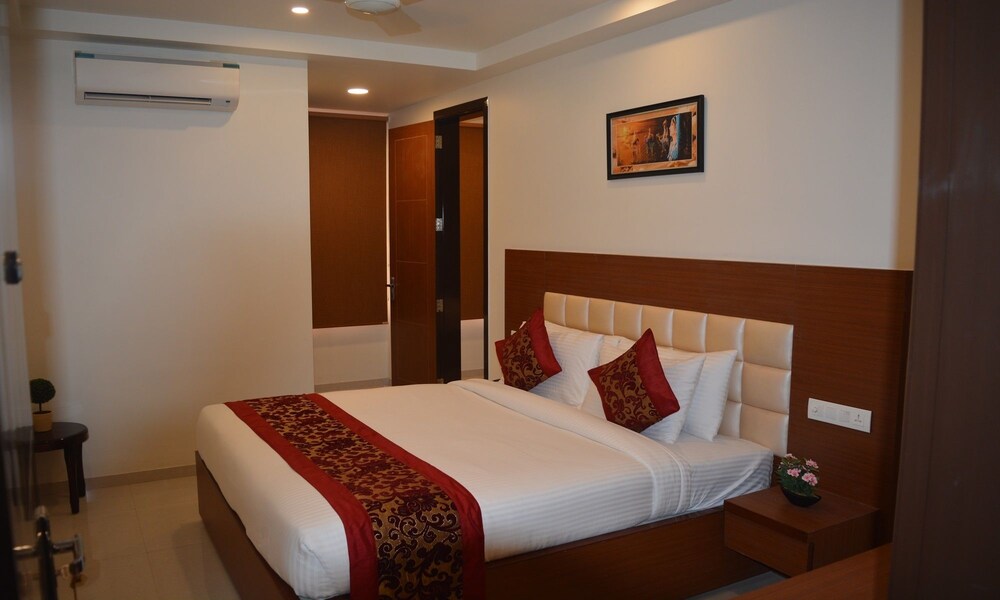 Premium Room, 1 King Bed, Non Smoking