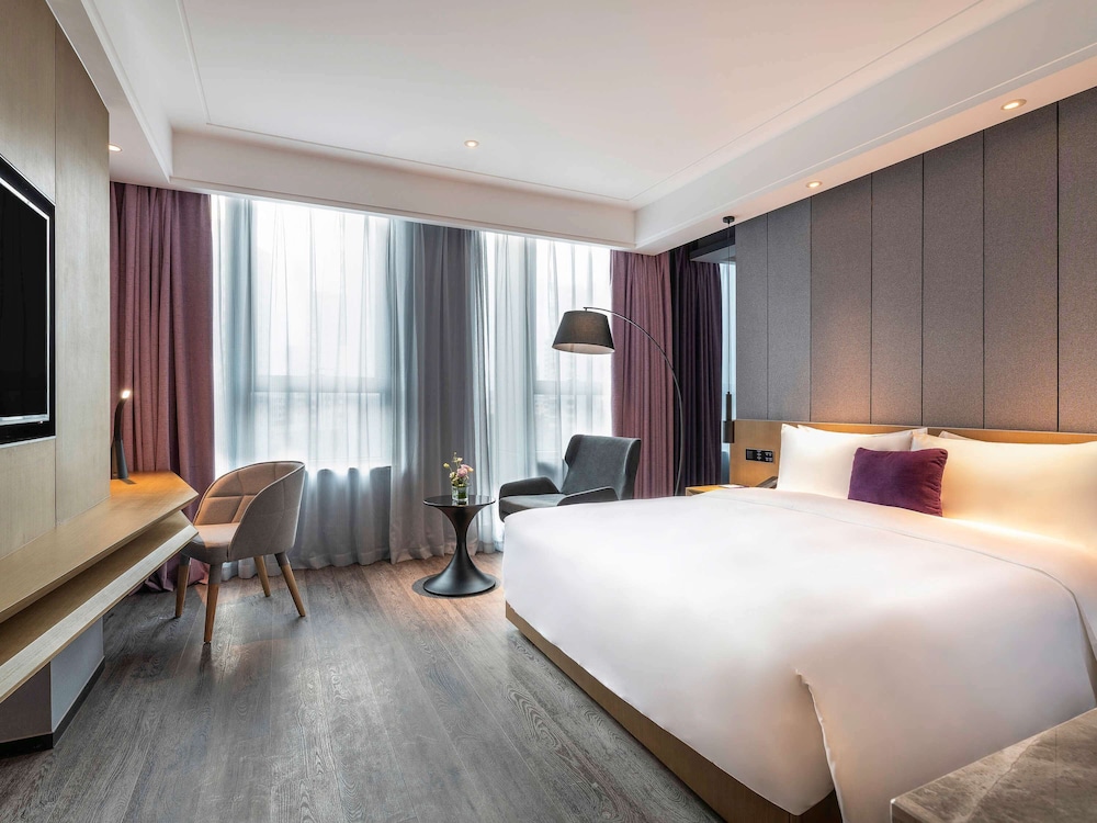 Superior Room, 1 King Bed
