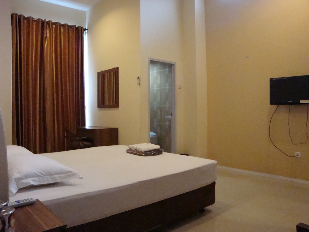 Deluxe Room, 1 Queen Bed