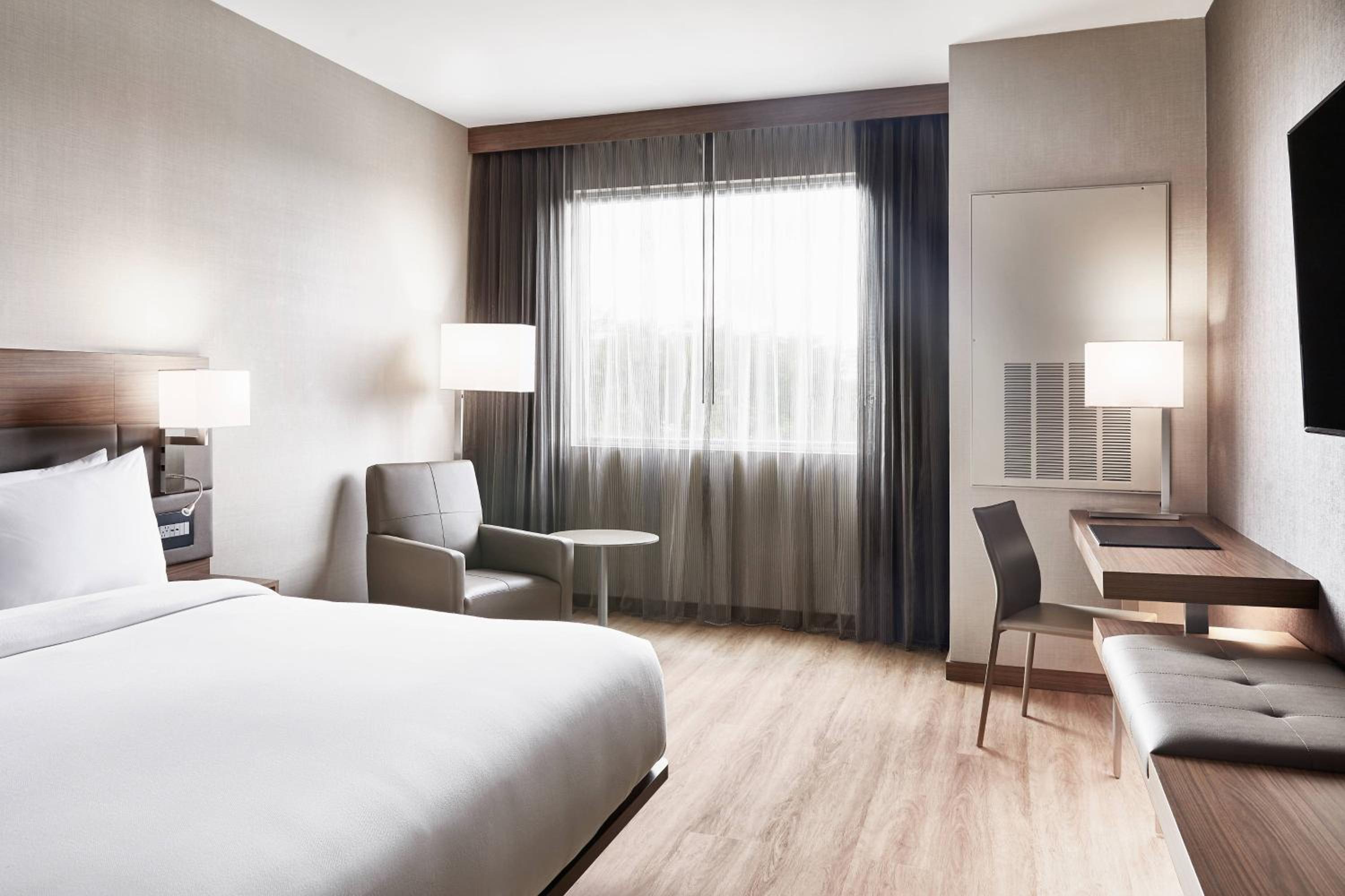 King Room - Hearing Accessible