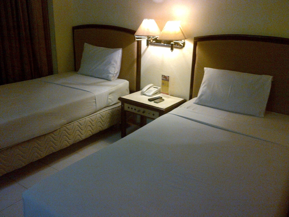 Standard Room, 1 Double or 2 Twin Beds