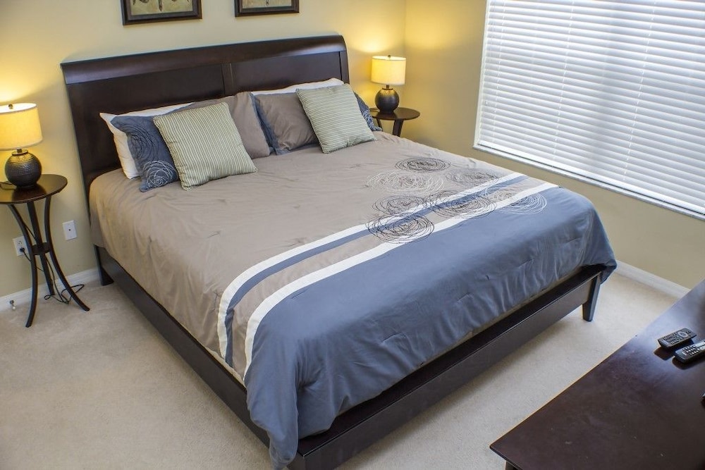 Family Townhome, Kitchen, Garden Area