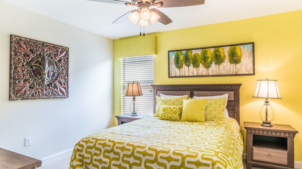 Family Townhome, Multiple Bedrooms, Hot Tub, Garden Area