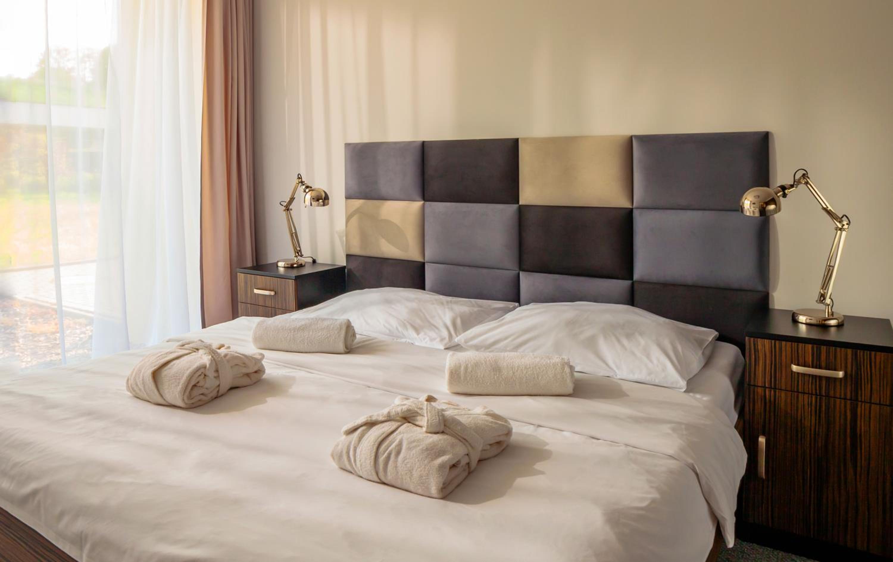 Deluxe Double Room with Extra Bed