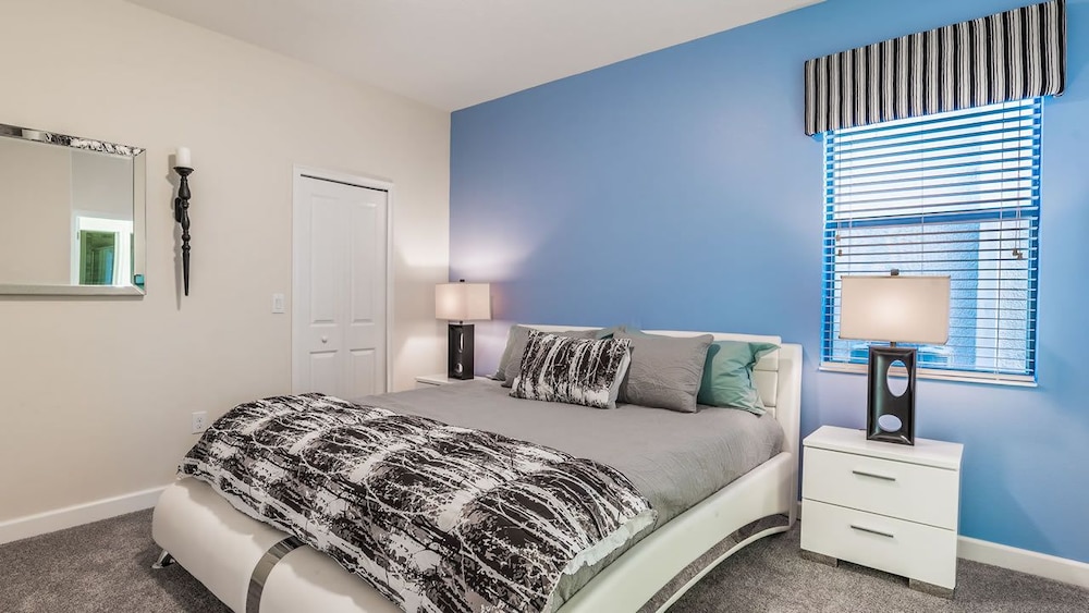 Family Townhome, Hot Tub, Garden Area