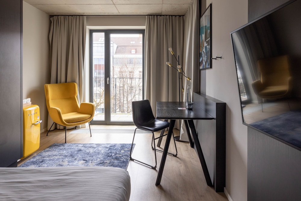 Medium Room with Balcony - Single Bed