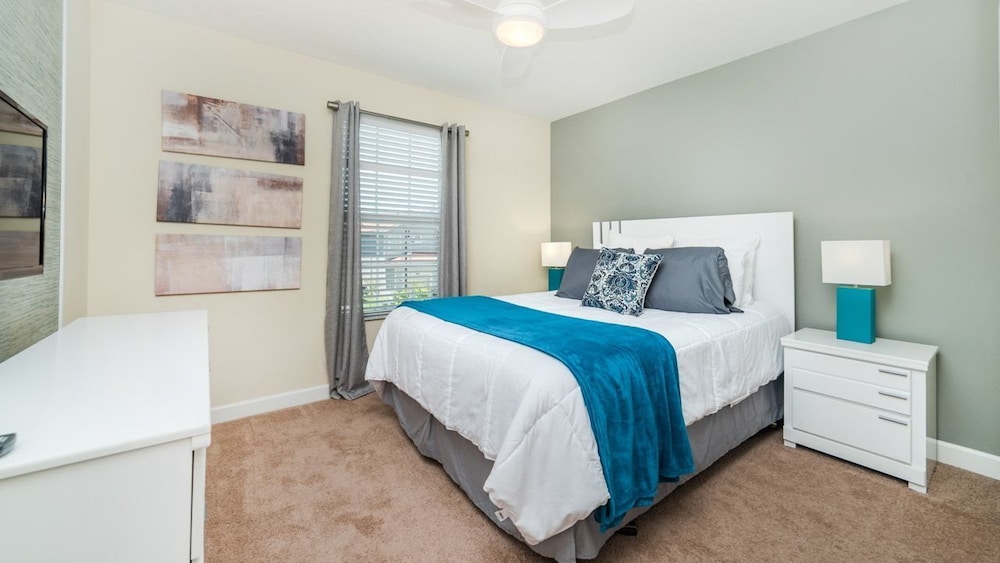 Family Townhome, Hot Tub, Garden Area