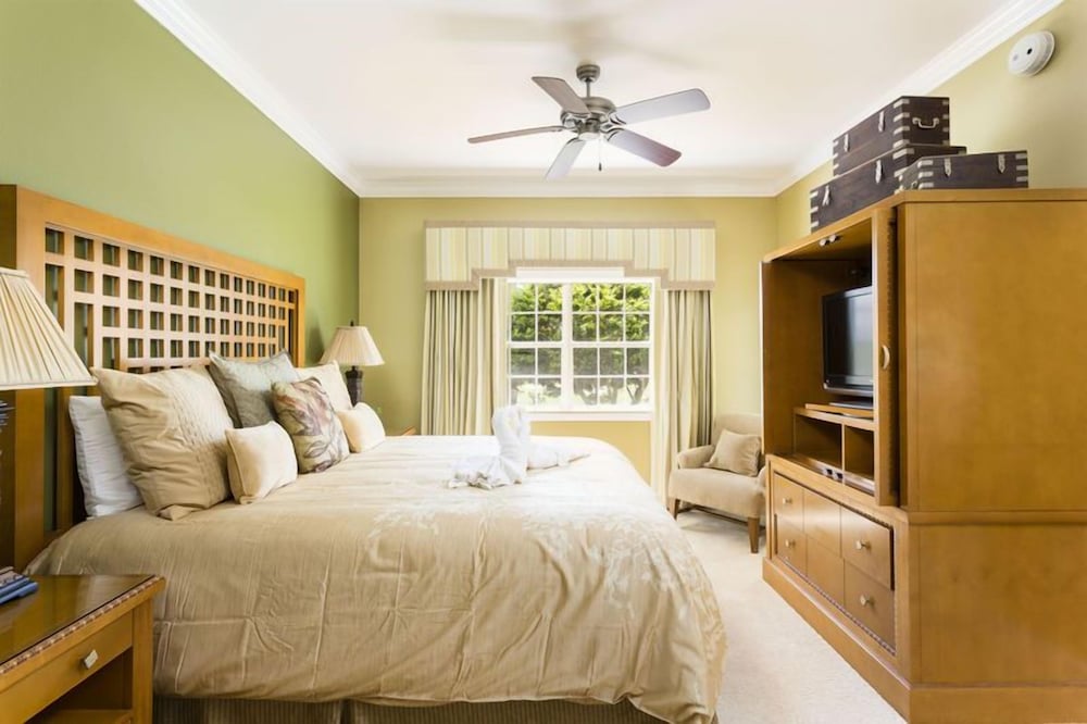 Family Condo, Kitchen, Garden Area