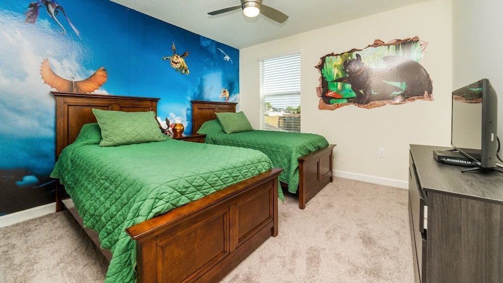 Family Townhome, Hot Tub, Garden Area