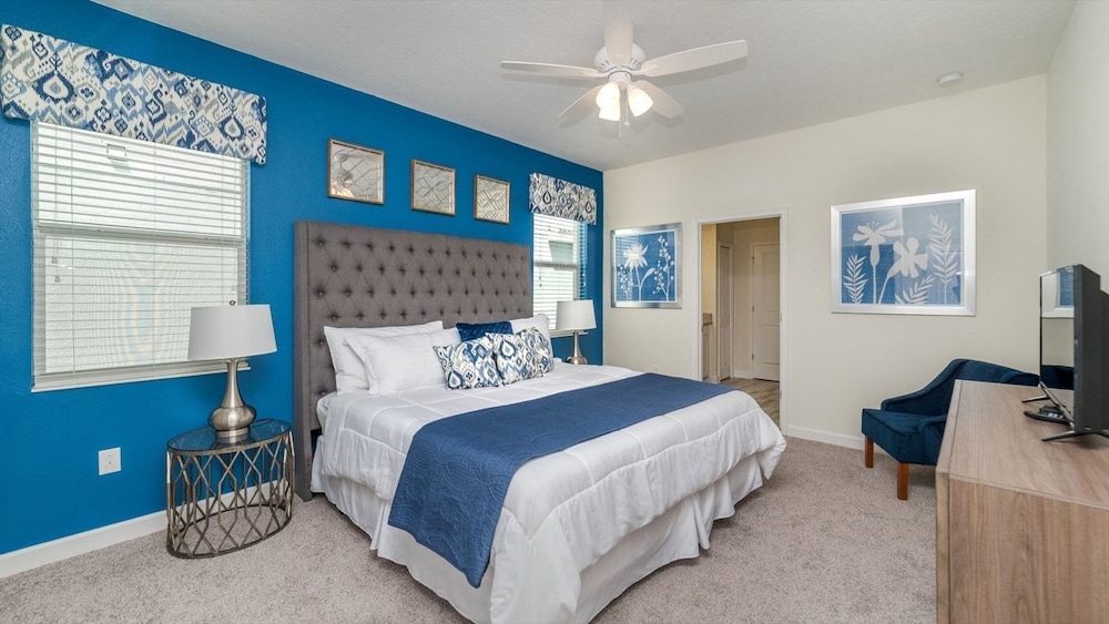 Family Townhome, Multiple Bedrooms, Hot Tub, Garden Area