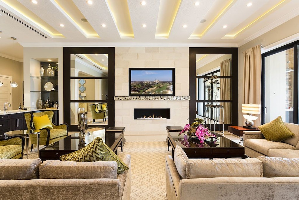 Family Villa, Multiple Bedrooms, Hot Tub, Garden Area