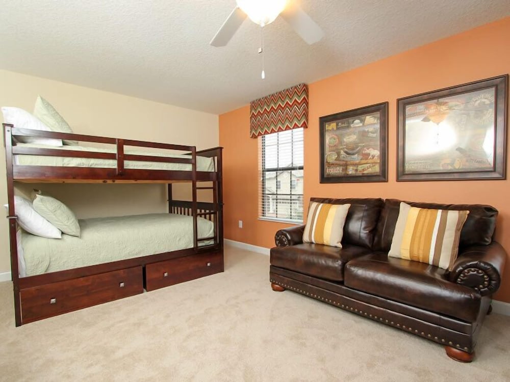 Family Villa, Multiple Bedrooms, Hot Tub, Garden Area
