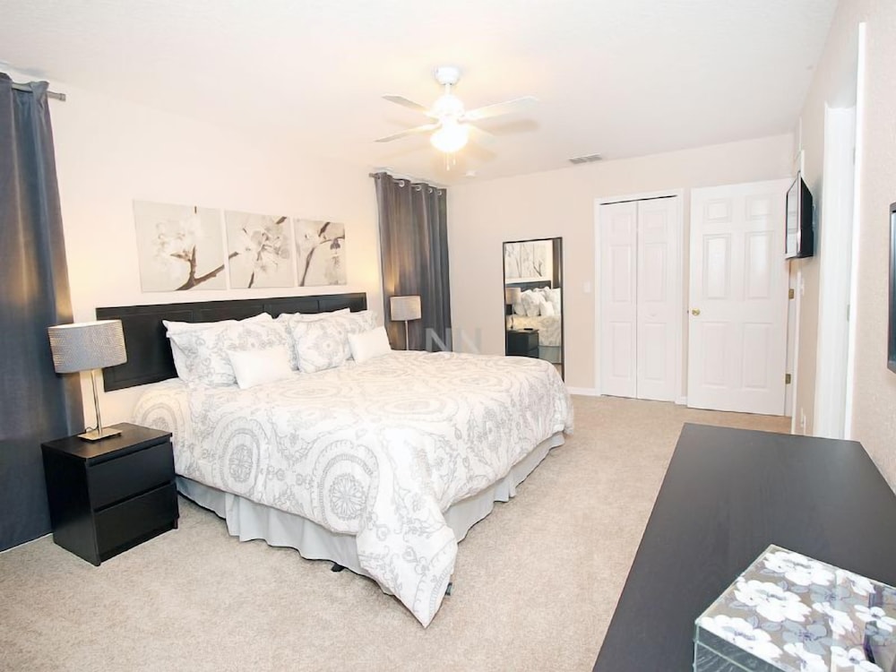 Family Townhome, Kitchen, Garden Area