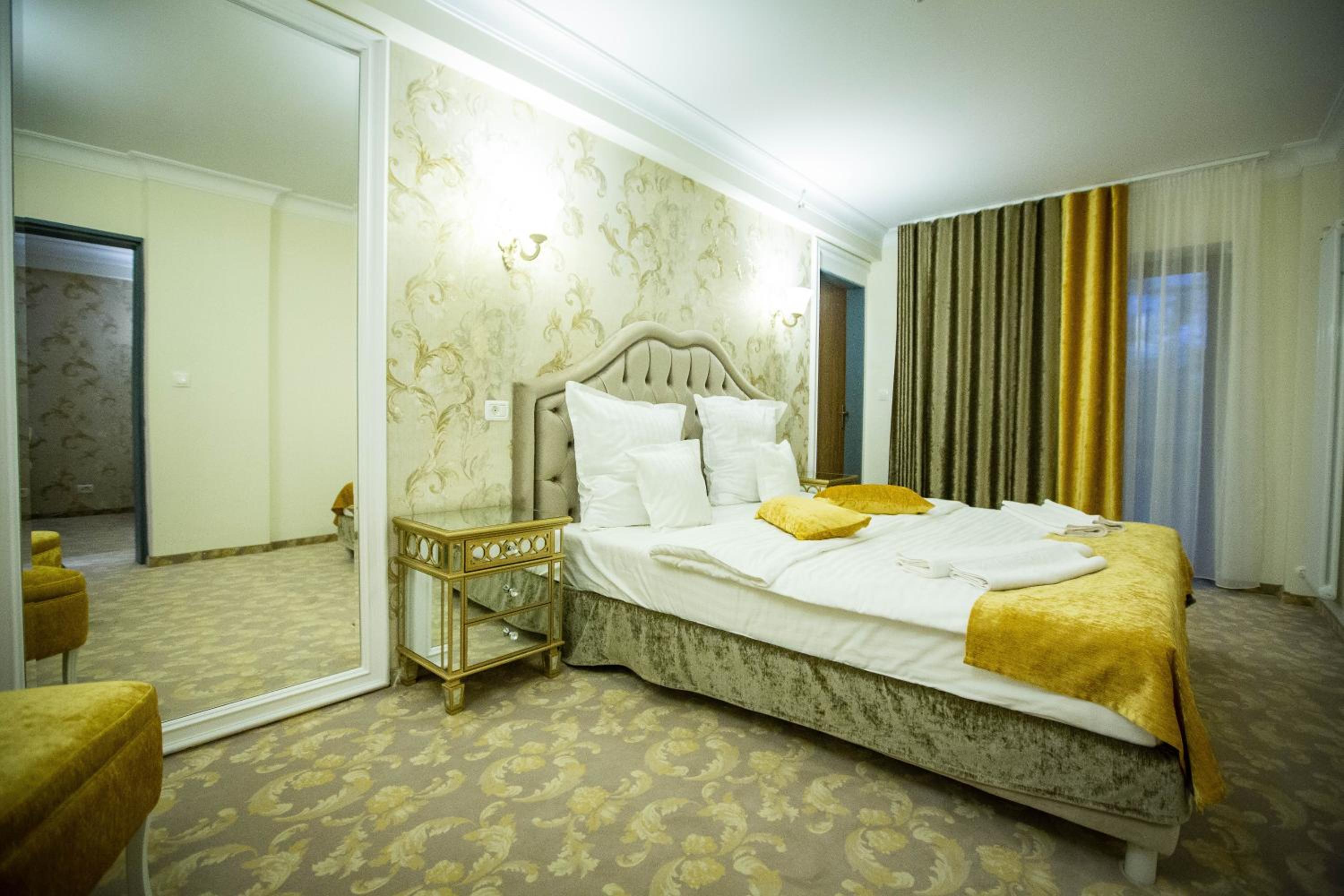 Executive Suite with Balcony