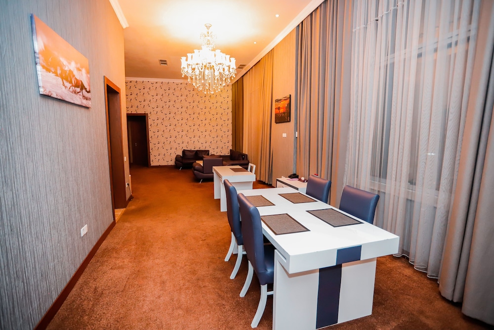 Presidential Room