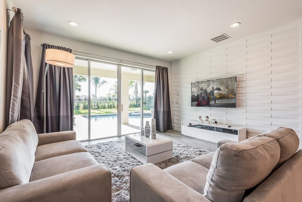 Family Villa, Multiple Bedrooms, Garden Area