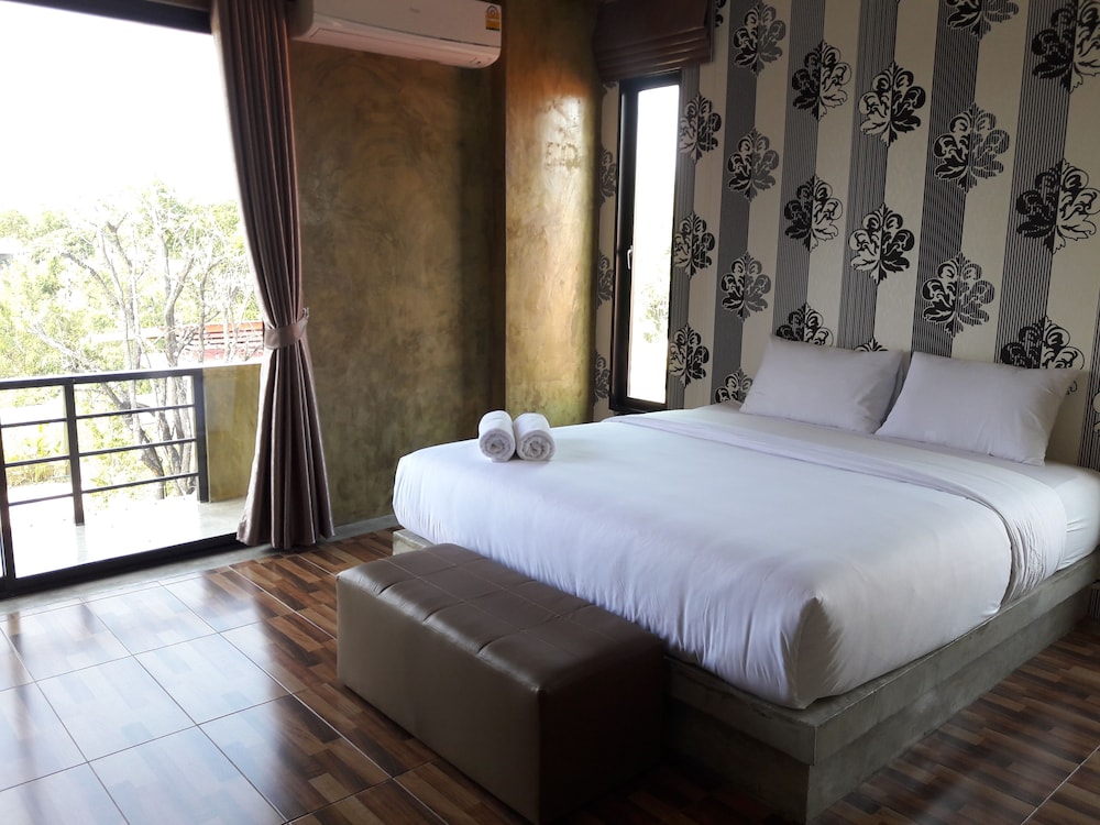 Superior Double Room, Refrigerator, Garden View