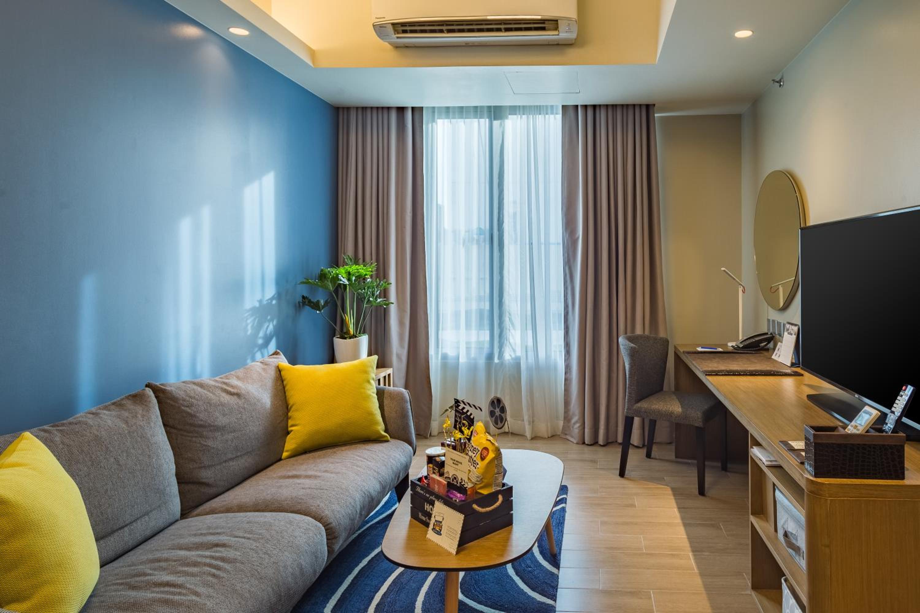One-Bedroom Apartment