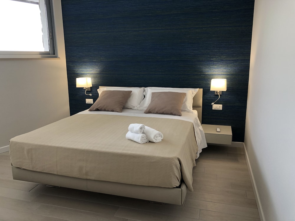 Luxury Apartment, Private Pool, Sea View