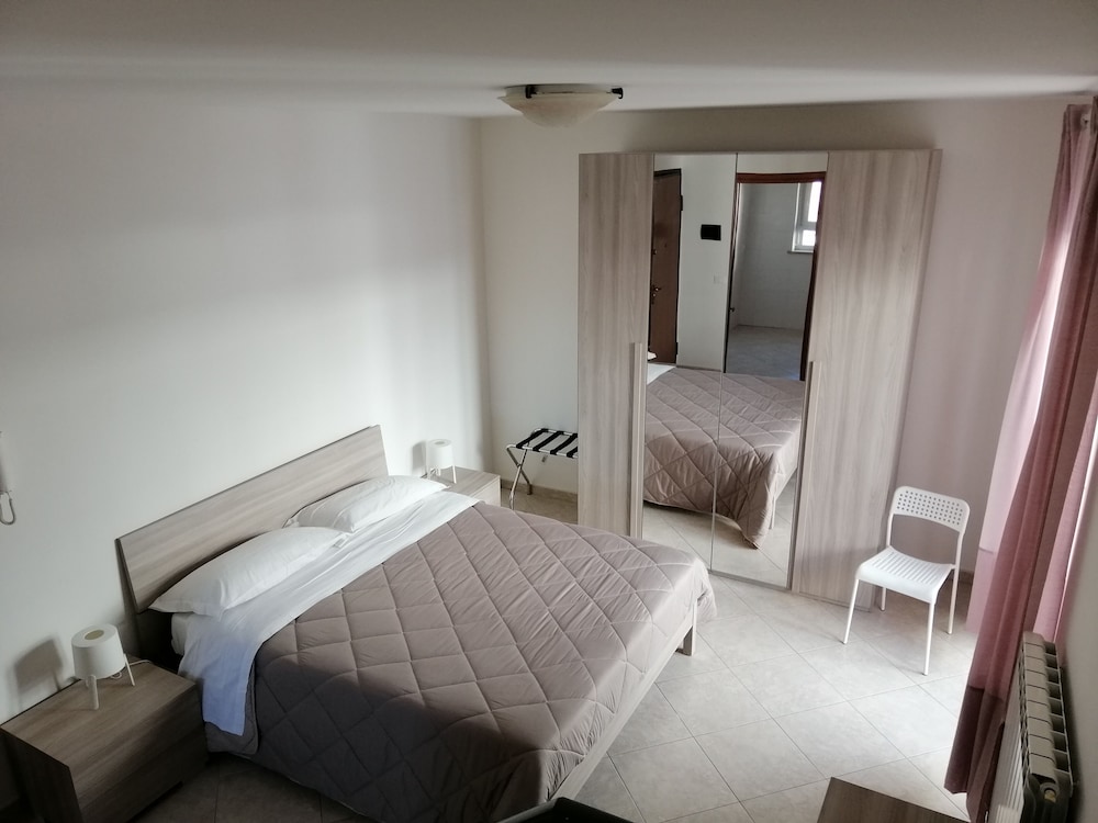 Condo, 2 Bedrooms