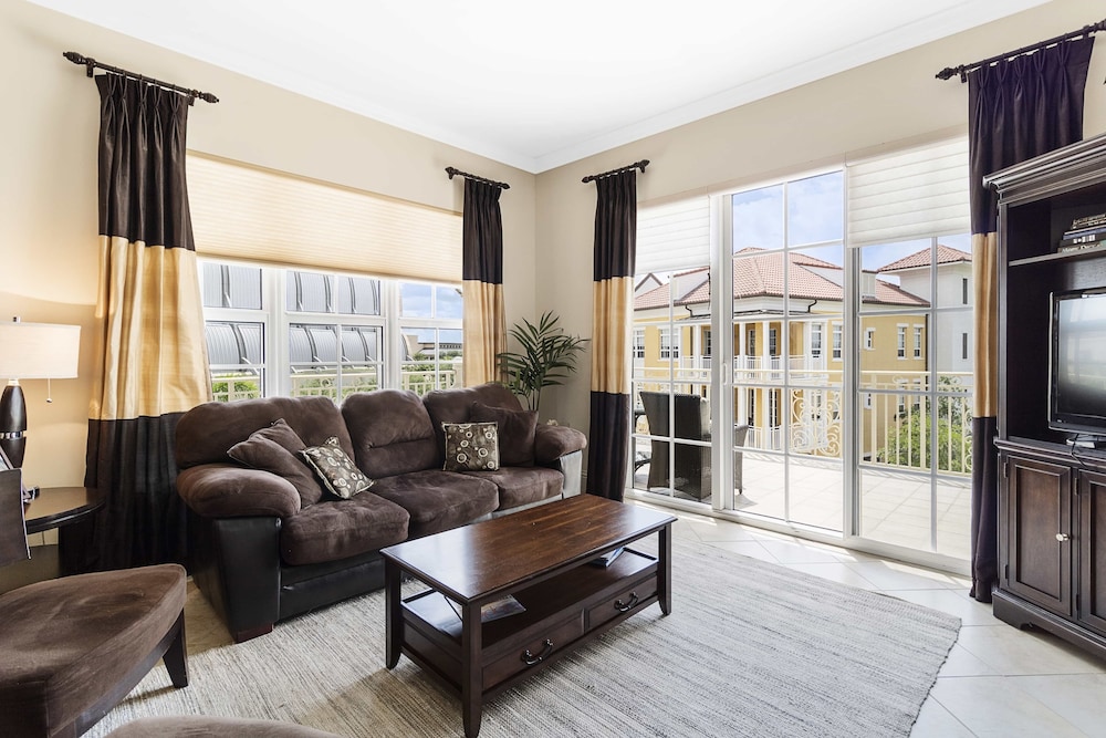 5068 Annunciation Circle, Unit 4304