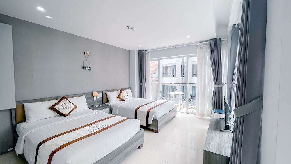 Deluxe Family Room, Balcony