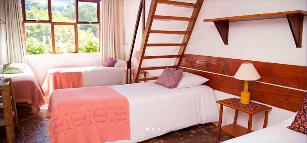 Shared Dormitory (5 camas)
