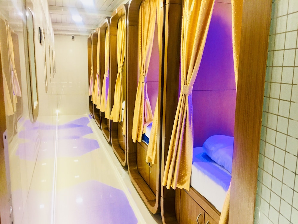Deluxe Shared Dormitory, Mixed Dorm