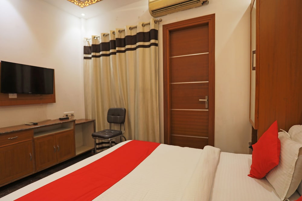 Deluxe Double or Twin Room, 1 King Bed