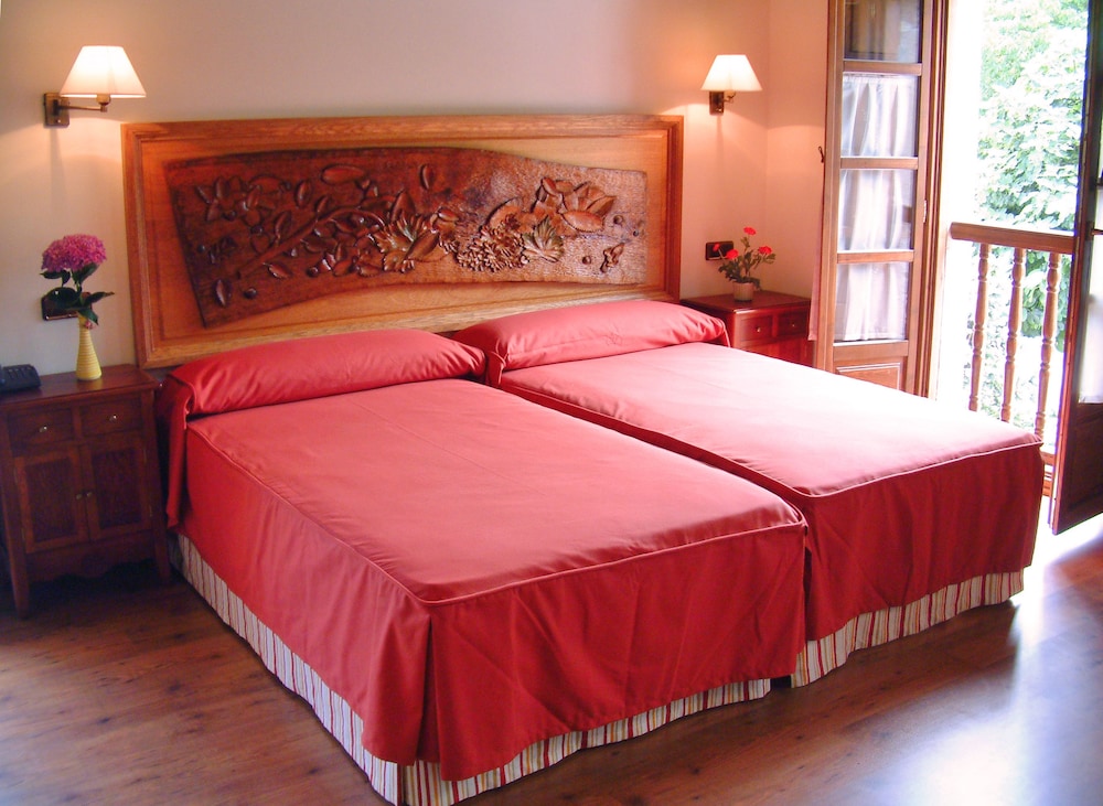 Standard Double Room, 2 Twin Beds (Attic)