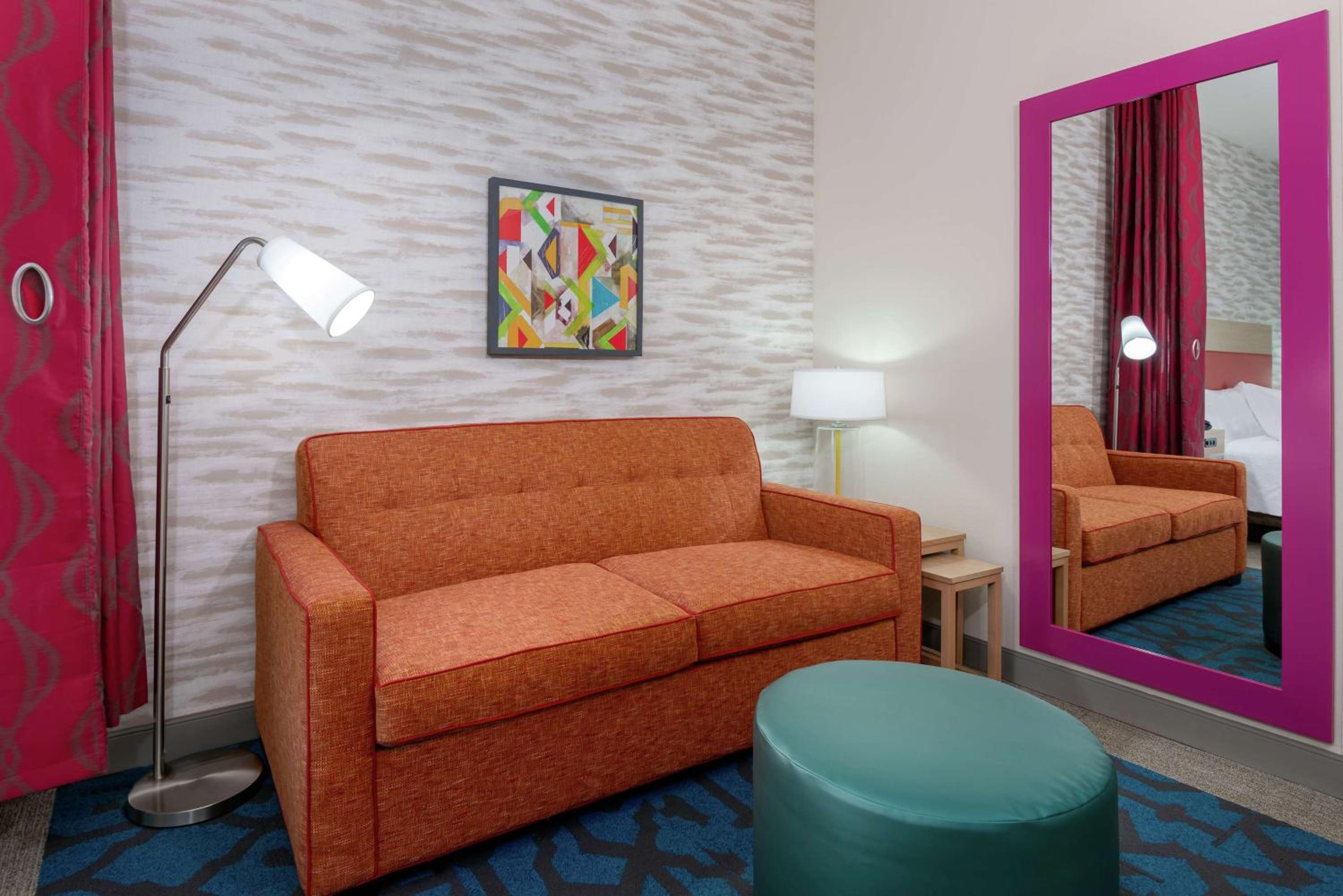 King Studio Suite - Hearing Access/Non-Smoking