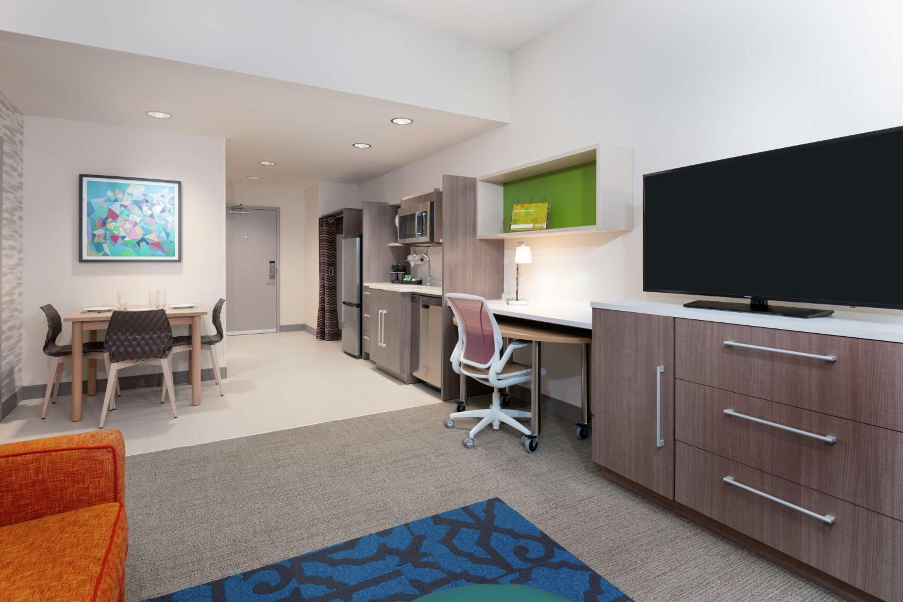 One-Bedroom King Suite - Non-Smoking
