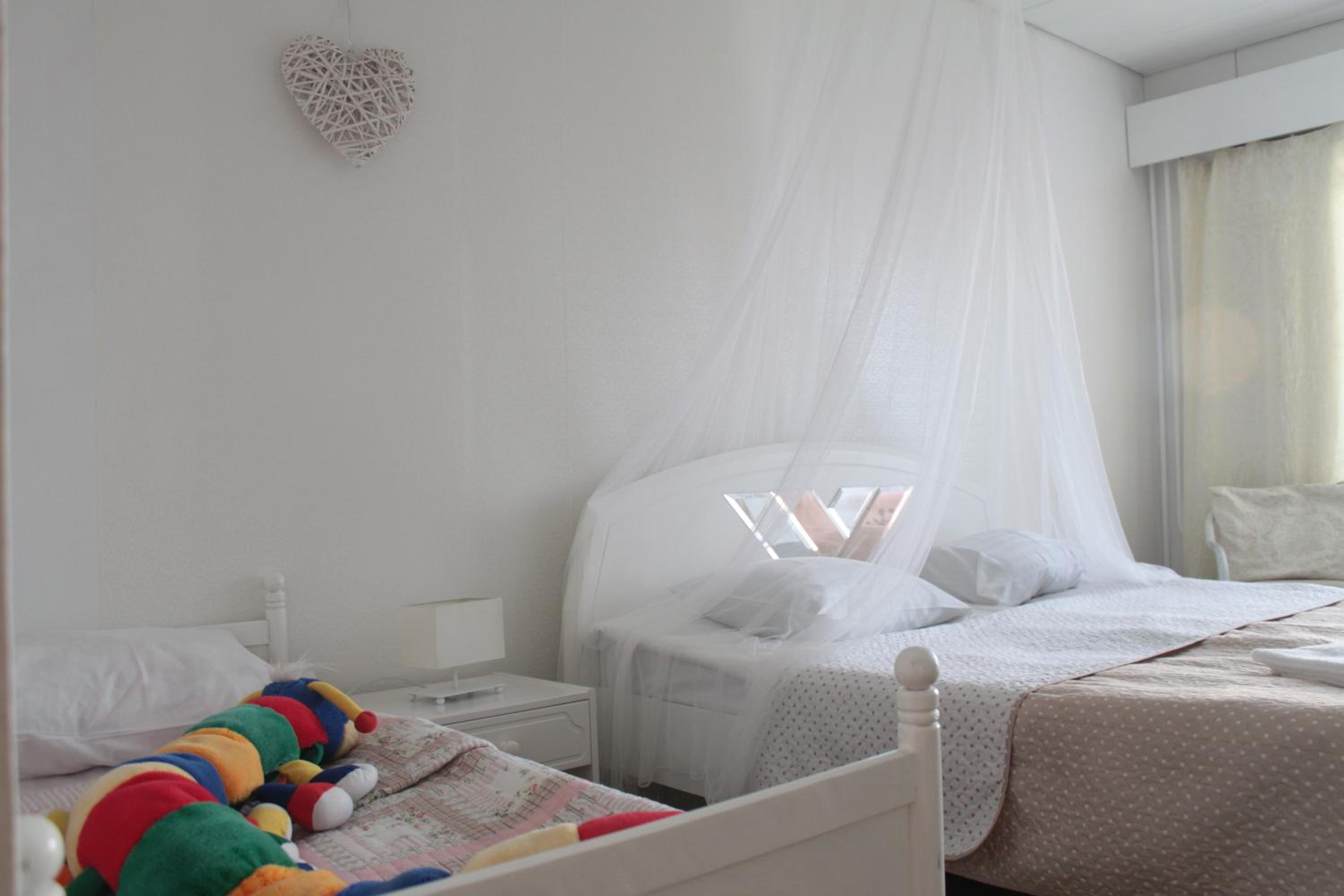 Family Room (2 Adults + 1 Child)