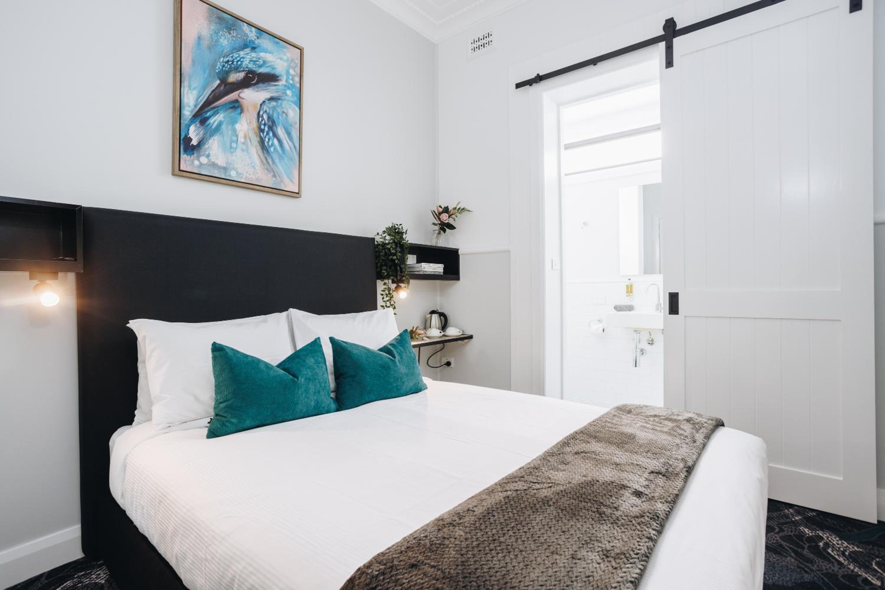 Deluxe Queen Room