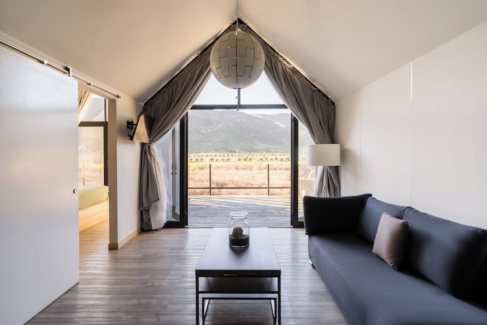 Deluxe Room, 1 Queen Bed, Vineyard View