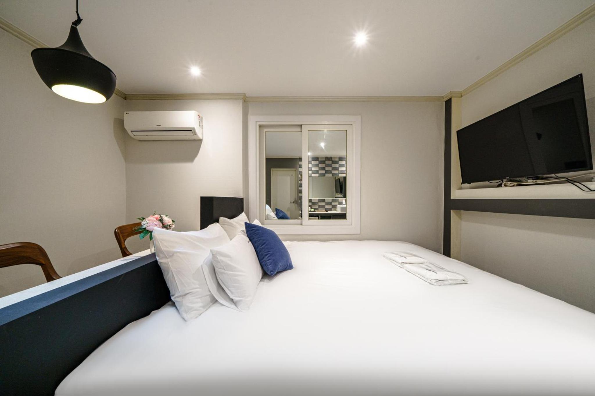 Deluxe Double Room with Bath