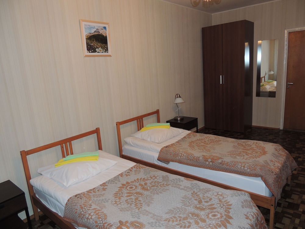 Economy Twin Room, Shared Bathroom