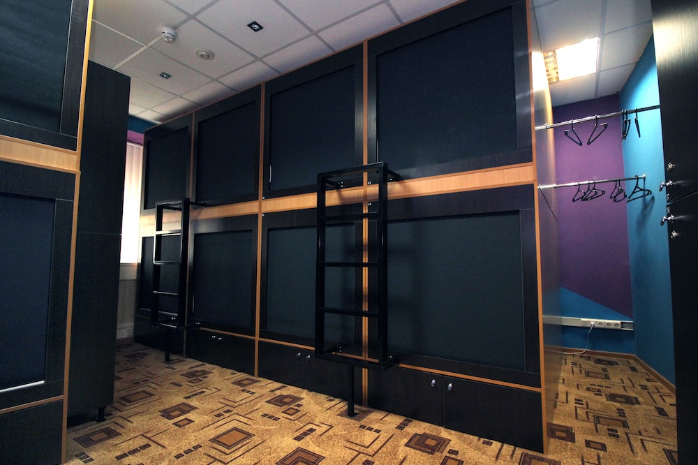 Capsule in 10-capsule dormitory