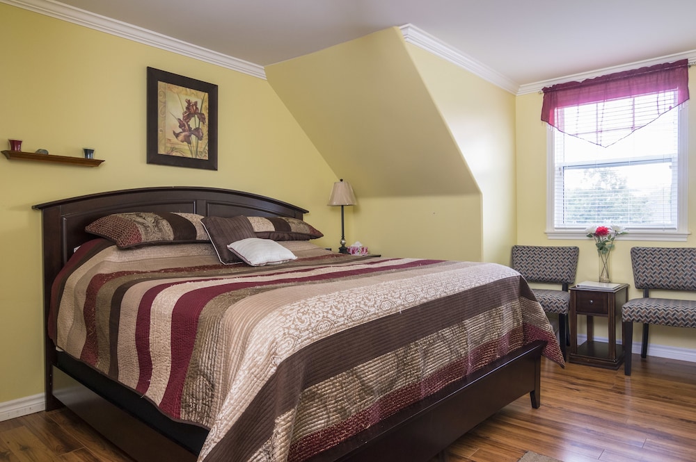 Deluxe Room, 1 King Bed, Non Smoking