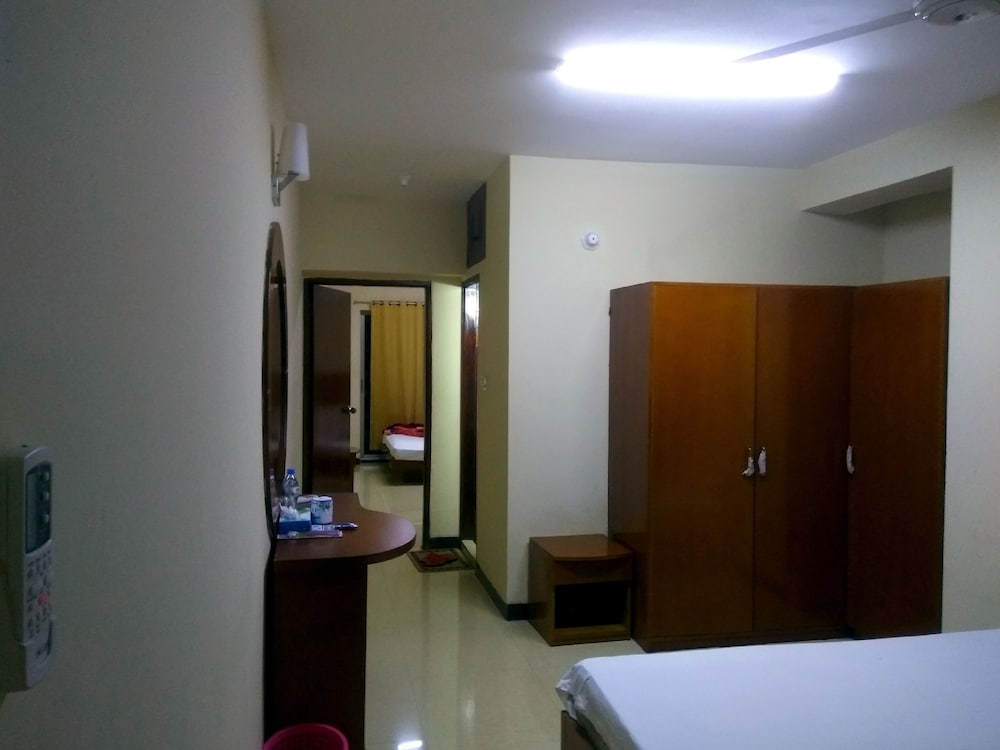Family Room, 2 Bedrooms, Smoking, Partial Sea View